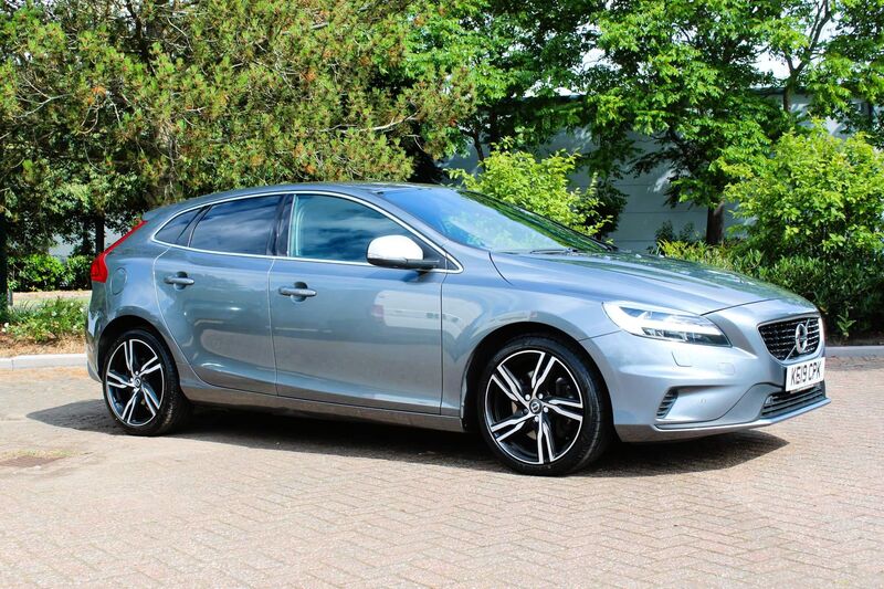VOLVO V40