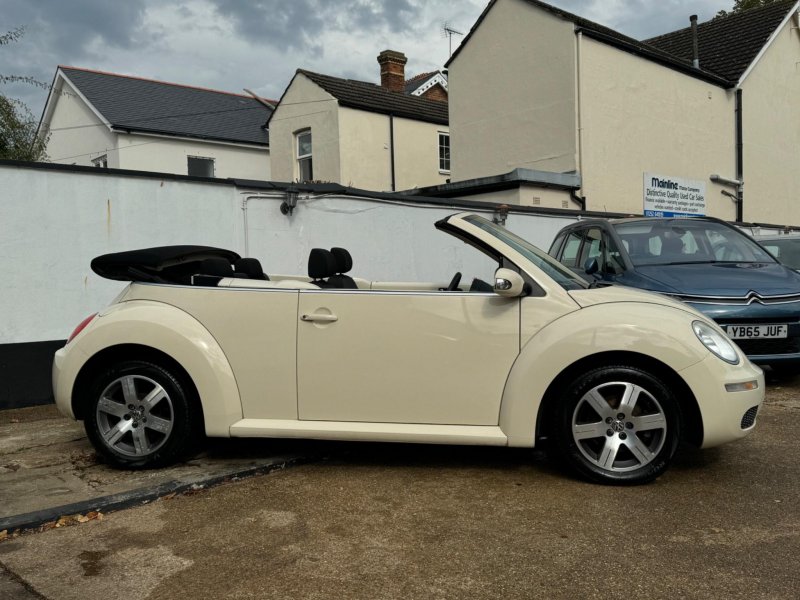 VOLKSWAGEN BEETLE