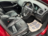 VOLVO V40 CROSS COUNTRY