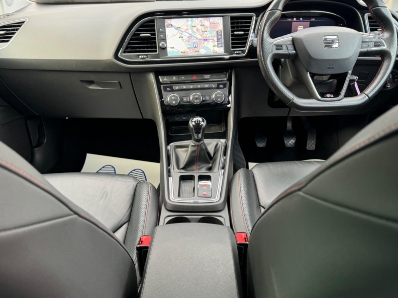 SEAT LEON