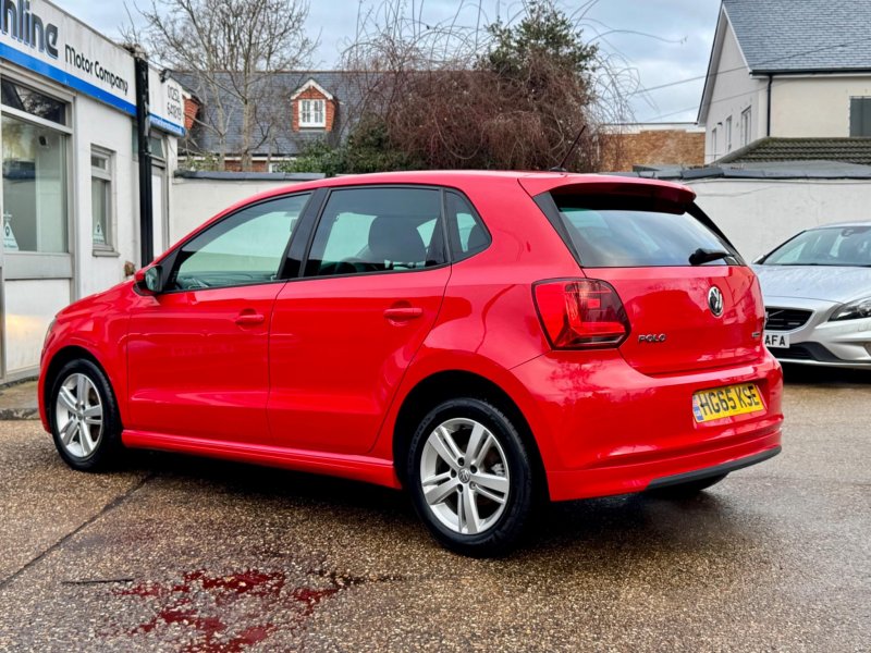 VOLKSWAGEN POLO