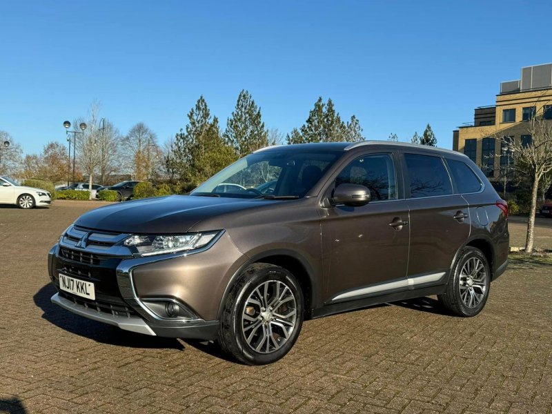 MITSUBISHI OUTLANDER