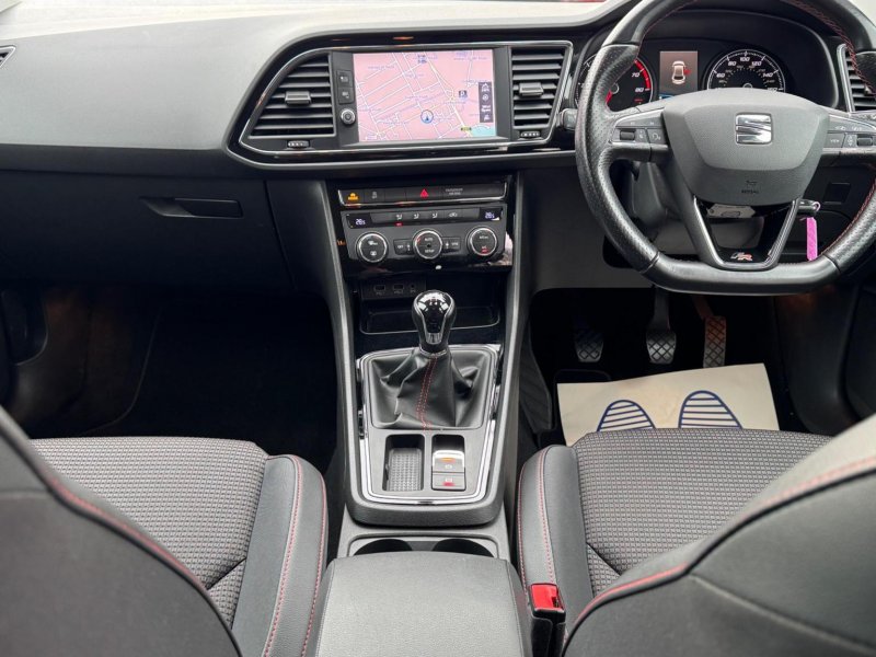 SEAT LEON