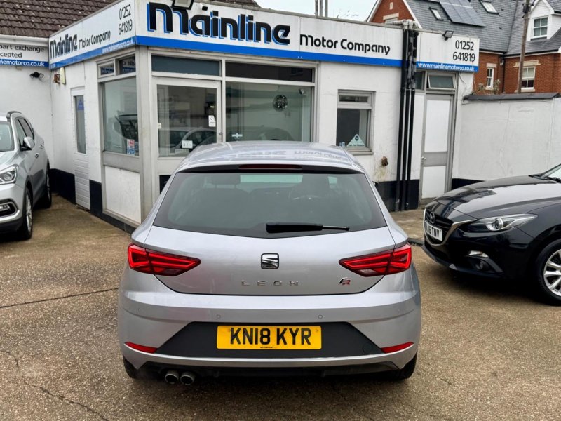 SEAT LEON