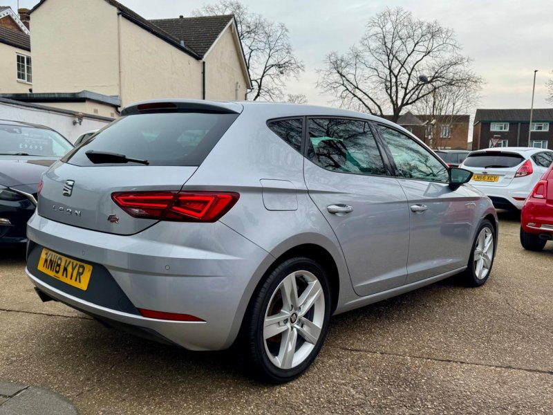 SEAT LEON