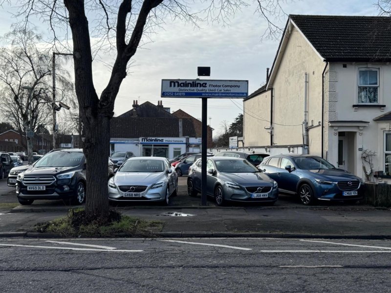 VOLVO V40