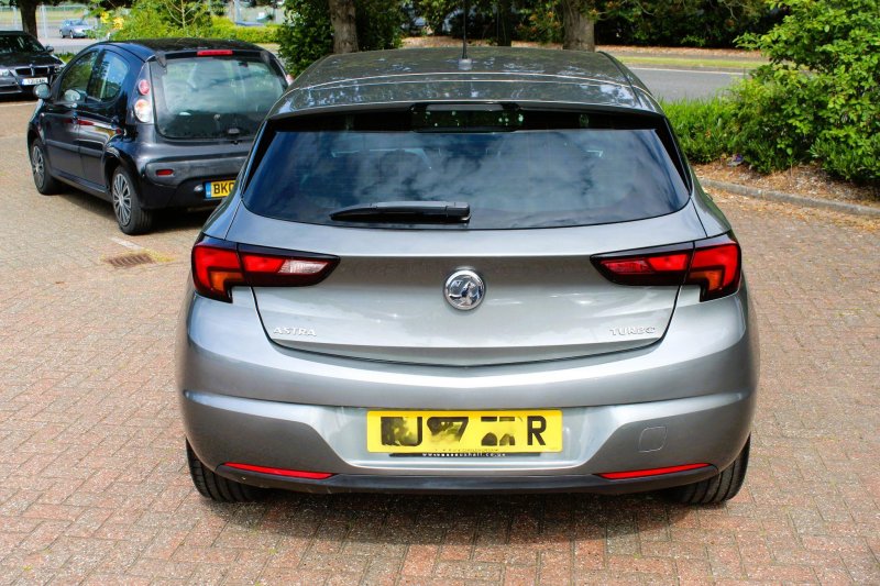 VAUXHALL ASTRA