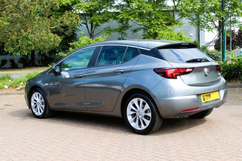 VAUXHALL ASTRA