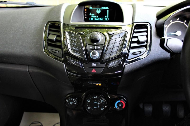 FORD FIESTA