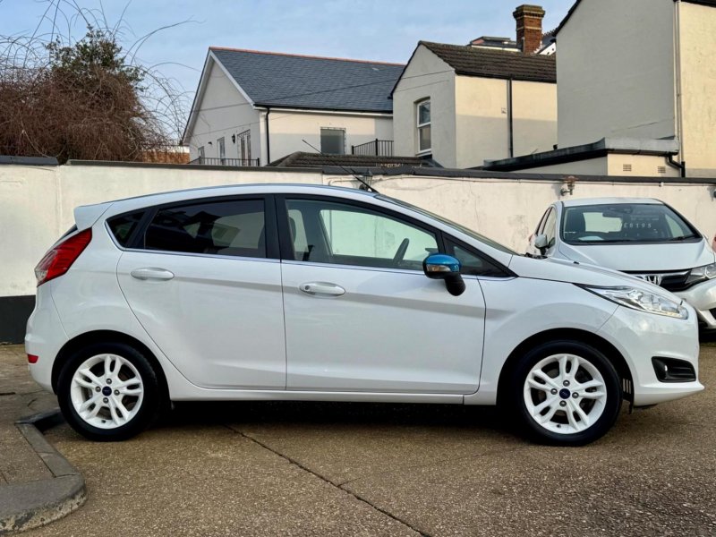 FORD FIESTA