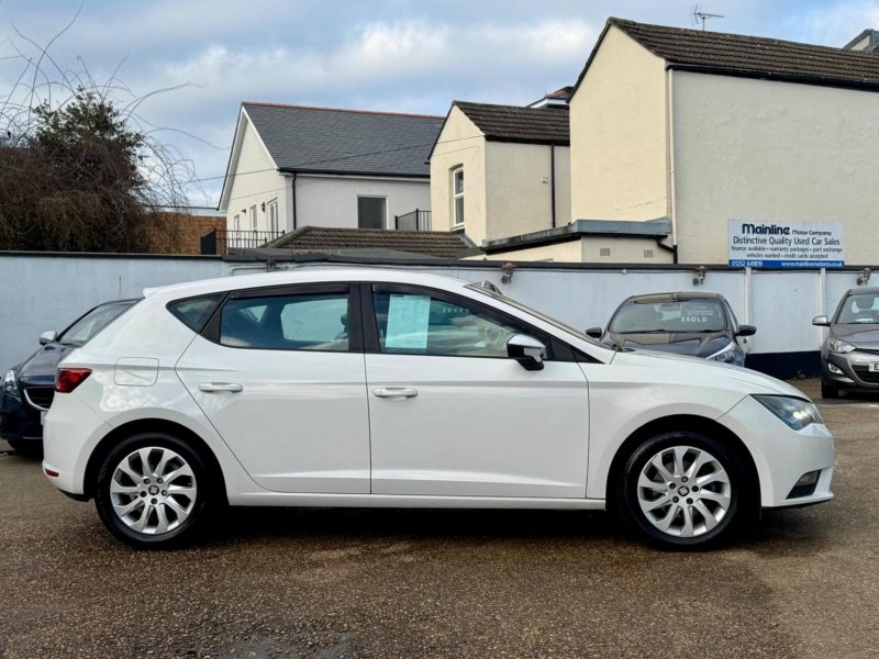 SEAT LEON