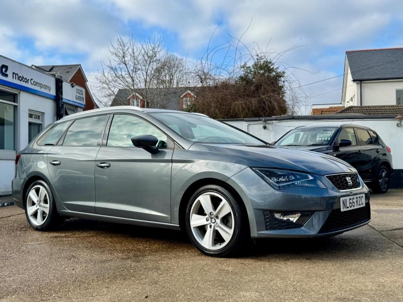 SEAT LEON