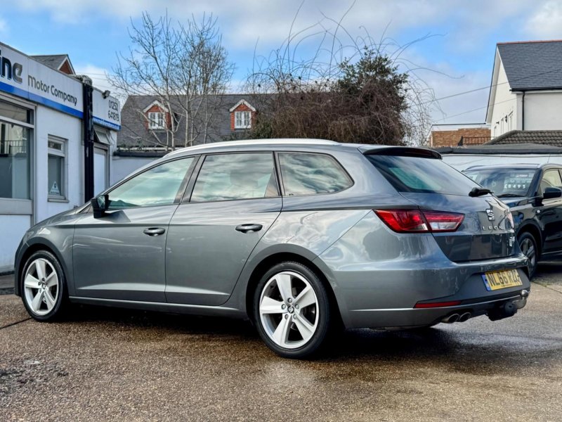SEAT LEON