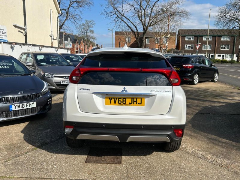 MITSUBISHI ECLIPSE CROSS