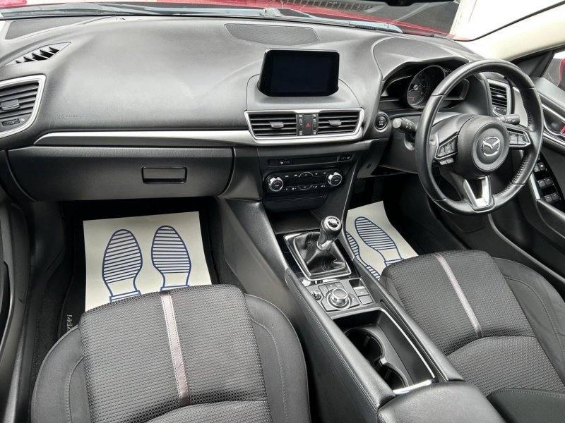 MAZDA MAZDA3