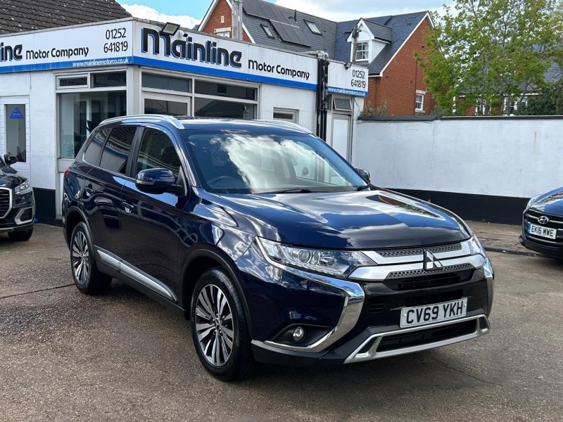 MITSUBISHI OUTLANDER