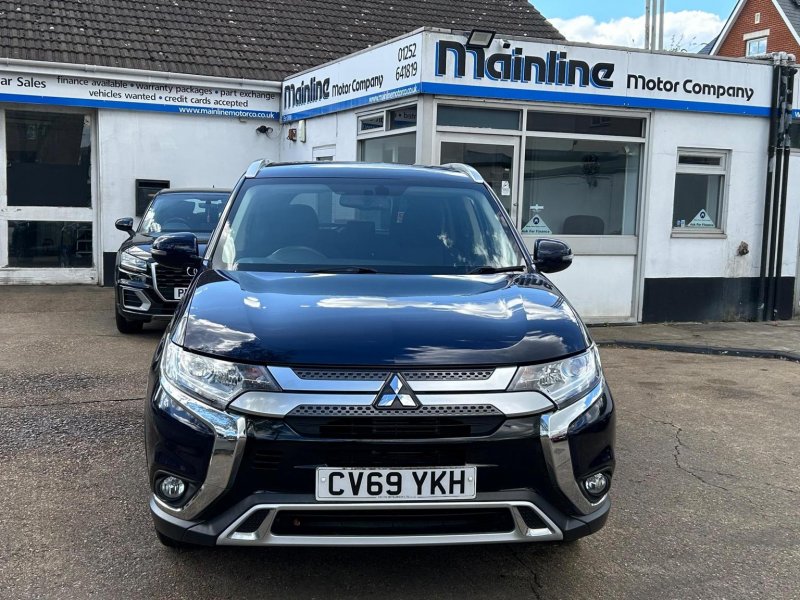 MITSUBISHI OUTLANDER
