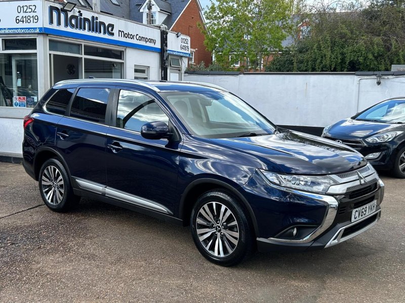 MITSUBISHI OUTLANDER